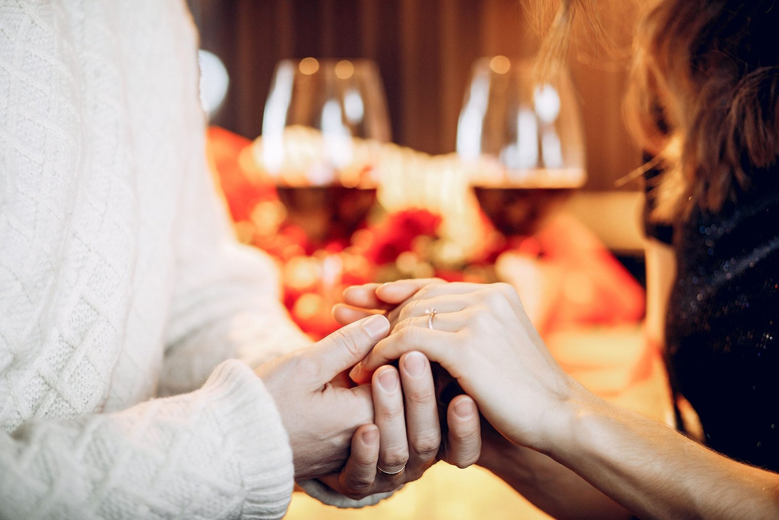 Casal em um jantar elegante